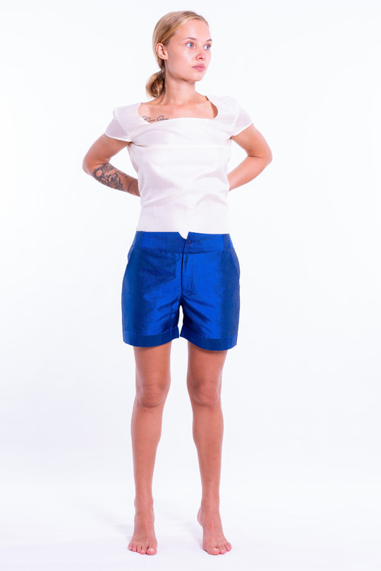 blue short in natural silk, front