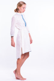 off white light dress in natural silk, Mao collar with contrasting blue edgings on the collar, sleeves and hem